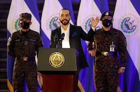 Reformas, bitcoin y popularidad: las razones por las que Nayib Bukele buscaría la reelección inmediata en El Salvador