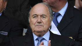 Blatter reaparece y fustiga a Infantino: “Si un país le niega la entrada a un árbitro, el Mundial no debe ser en ese país”