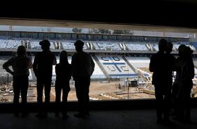 La UC reacciona a la suspensión de faenas en la cancha del Claro Arena tras la denuncia de la Dirección Regional del Trabajo