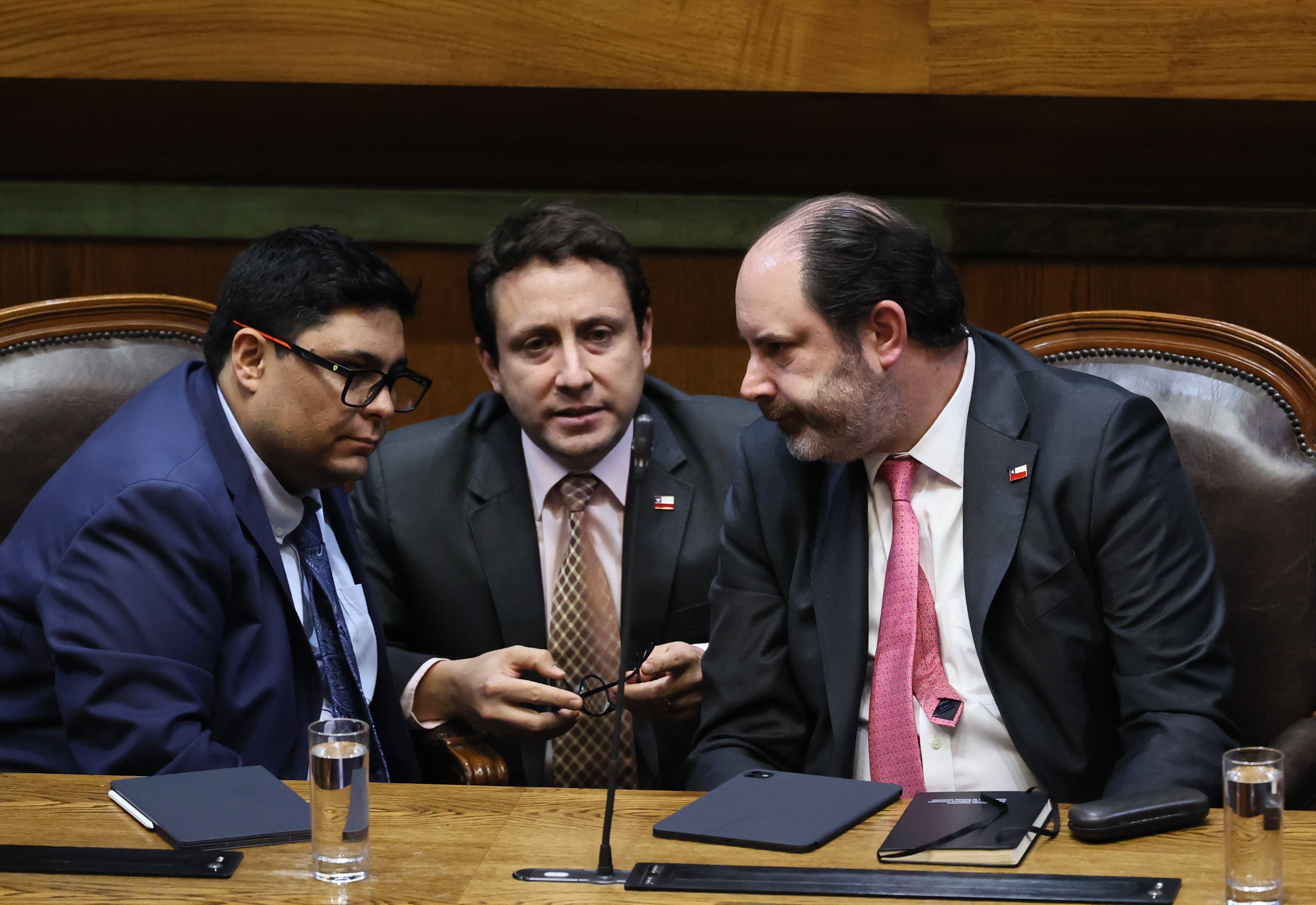 Proyecto de Sala Cuna se posterga y Yeomans (FA) cierra acuerdo de la oposición con el PDG para presionar al gobierno
