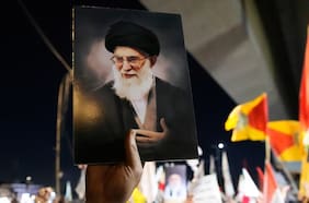 Abatir a Jamenei: Cómo la inteligencia israelí y la CIA decapitaron al régimen islámico