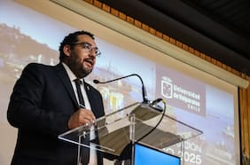 Vuelve a su alma mater: el regreso de Nicolás Cataldo a la Universidad de Valparaíso tras encabezar el Mineduc