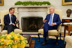 Biden recibe al premier sueco y respalda la candidatura del país nórdico a la OTAN