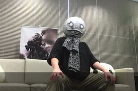 Yoko Taro, el creador de NieR: Automata, perdió su icónica máscara en la Anime Expo 2023