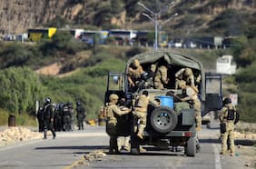 Violencia extrema en Bolivia: muerte de cuatro policías y un civil y bloqueos carreteros aumentan presión sobre Evo Morales y Luis Arce