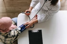 “Hay pacientes que se mueren esperando una confirmación del diagnóstico”: Estos son los 3 cánceres con más atrasos GES en Chile