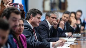 Fórmula de Hacienda para compensar a los municipios divide a los alcaldes y tensiona discusión en el Senado
