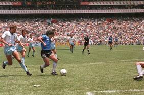 El “gol del siglo” de Maradona a los ingleses: los recuerdos de Víctor Hugo Morales