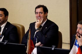 Kunstmann hace autocrítica ante directiva republicana y emprende plan para demostrar que no trabaja solo media semana