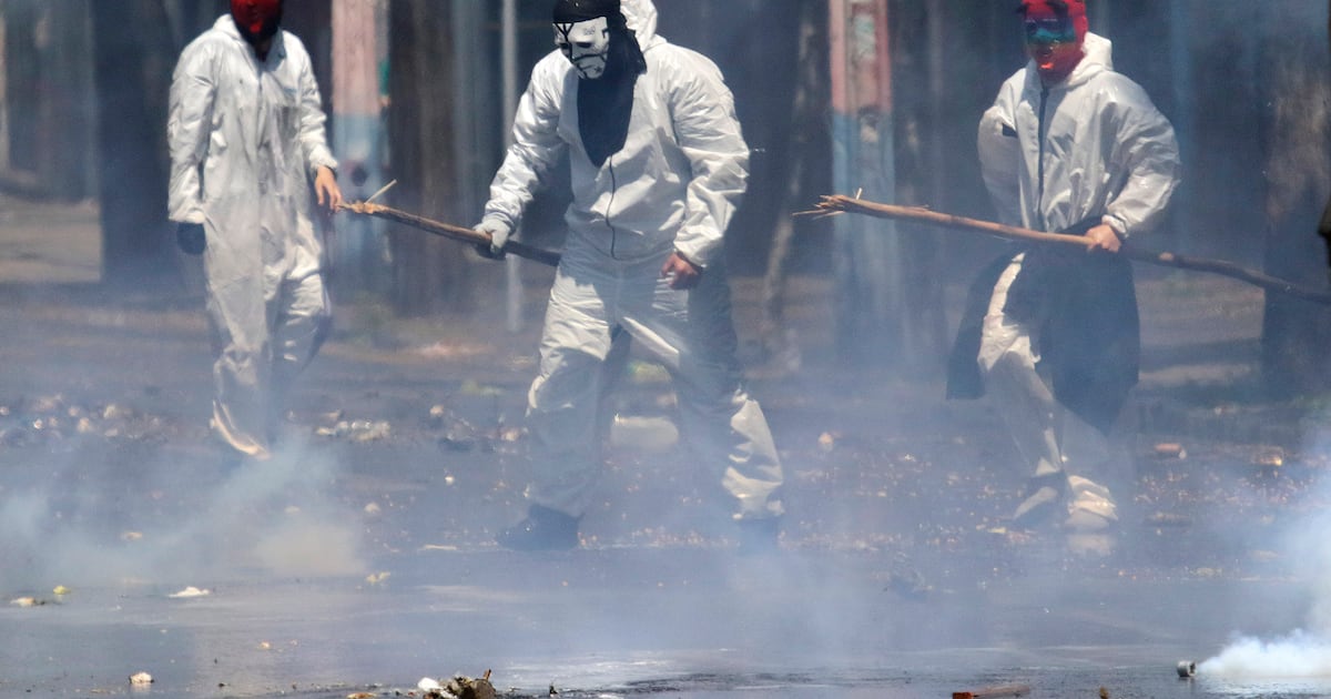 Kast endurece la ley: Escuelas bajo nueva vigilancia