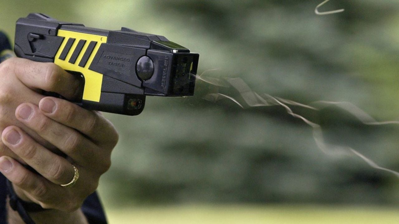 Reglamento y pistolas Taser