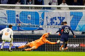 El golazo de Messi para aumentar la ventaja del PSG sobre el Marsella de Alexis