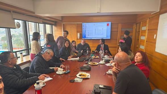 Dirigentes de El Olivar conocieron los modelos de las próximas viviendas definitivas en el sector