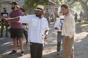 Antoine Fuqua defendió la decisión de lanzar Emancipation pese a las repercusiones de la bofetada de Will Smith en los Oscar: “La película para mí es más grande que ese momento”