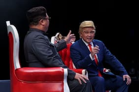 Cómo es la ópera inspirada en Donald Trump, donde es secuestrado por extraterrestres