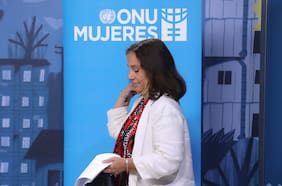 Canciller Urrejola reubica a su jefa de gabinete y la traslada a División de las Culturas tras controversia por audio filtrado