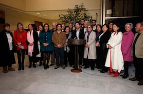 Pacto parlamentario: oficialismo hace oferta irresistible al PDG para que presida la Cámara el primer año de Kast