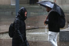 No ocurre hace tres años: pronostican que Santiago podría recibir hasta seis días seguidos de lluvia
