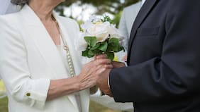 Soy abogada y estas son las claves si estás pensando casarte (o no) después de los 50