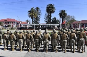 Con entrega de reconocimientos y un desfile de honor: Ministerio de Defensa y Ejército conmemoran el Día del Reservista