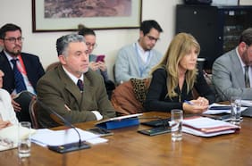 Comisión de la Cámara despachó proyecto eléctrico que evita alza en cuentas de luz y será votado el miércoles en Sala