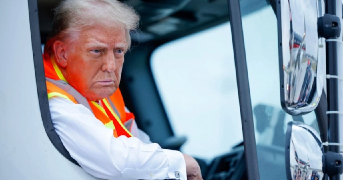 Trump restablece prueba de inglés para camioneros en EE.UU.: ¿seguridad vial o barrera laboral?