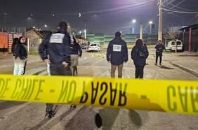 Sujeto balea a dos personas en paradero de Puente Alto tras forcejear con uno de ellos