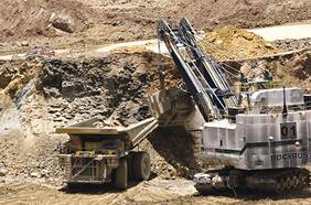 Producción de cobre de AngloAmerican anota leve alza en segundo trimestre y dice que no espera “impacto significativo” en 2020