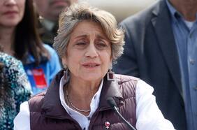 Ministra López asume giro en ley proinversión, pero asegura que “no hay pato cojo” en su cartera, “al menos”