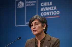 Aguilera descarta que se esté evaluando continuidad de subsecretario Salgado ante irregularidades en listas de espera