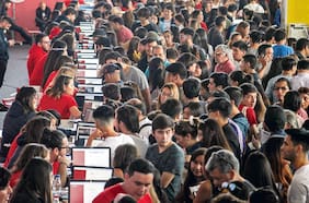 Estudiar sin gratuidad: cómo acceder a becas internas, copagos y CAE