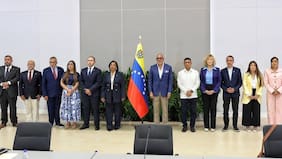 Arranca el diálogo político entre la Asamblea Nacional de Venezuela y representantes de la oposición