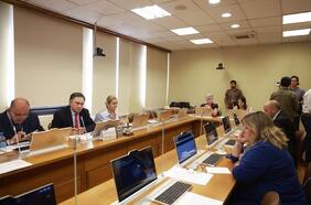Ausentes y con sesiones exprés: el epílogo de la comisión investigadora del caso Monsalve