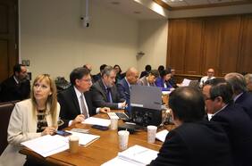 Comisión de Salud del Senado inicia votación de la ley corta de isapres y aprueba que todos coticen 7% sin generar excedentes