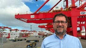 Canciller Pérez Mackenna destaca relación comercial con China tras visita al puerto de Shanghái