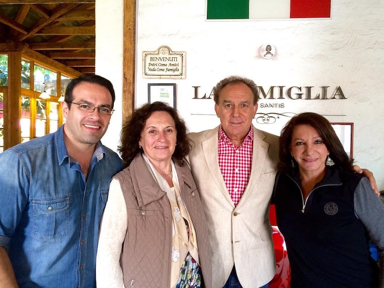 Los últimos años de César Antonio Santis - La Tercera