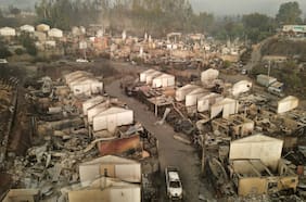 “Estaba lloviendo fuego”: el angustiante relato de vecina de la población Antonio Varas que perdió su casa en el incendio de Lirquén