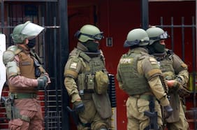 “Legítima defensa privilegiada para policías”: ¿Cómo es la legislación comparada que trata la polémica indicación que nació de la ley Retamal?