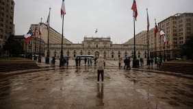 Identificación de 175 puntos críticos y de infraestructuras en riesgo: Gobierno de Santiago se prepara para sistema frontal