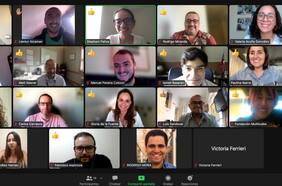 TechCamp Chile 2022 inicia actividades con encuentro de exalumnos, exposición de proyectos para combatir desinformación y análisis sobre participación de las mujeres en política