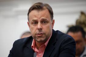 Comando de Matthei minimiza aterrizaje de Codina en equipo de Kast y apuntan que adhesiones “van y vienen” en elecciones