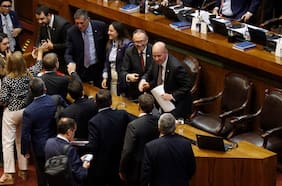 De “el jueves será un día negro” a “valoramos la iniciativa”: Las reacciones de parlamentarios tras aprobación de medidas para atenuar alza en combustibles