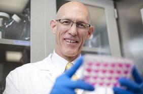 “Sus tatara-tatara-tataranietos seguirán vacunándose contra el coronavirus”: experto de Clínica Mayo predice que Covid existirá hasta el próximo siglo