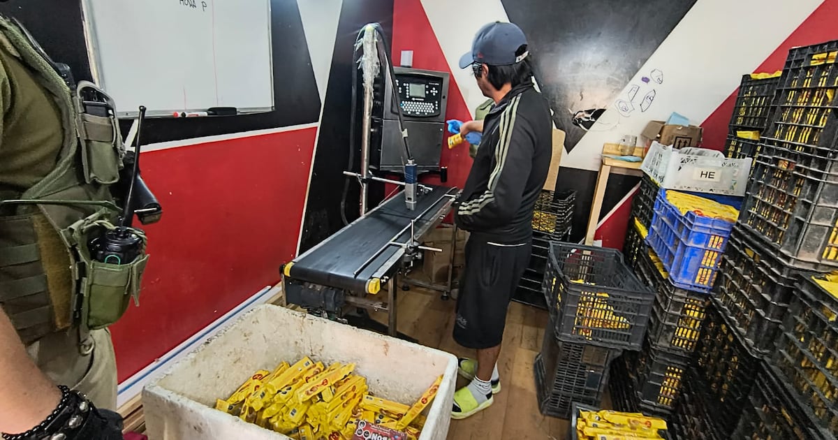 Alimentos Vencidos Reviven con Láser en Operación Policial