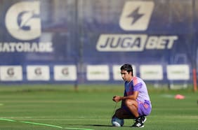 Con Eduardo Vargas y buscando a dos delanteros de área: la revolución ofensiva de la U que proyecta Paqui Meneghini