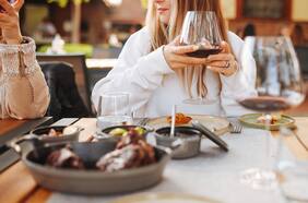 Más allá del Cabernet Sauvignon: cómo maridar un asado