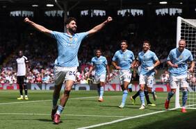 El Manchester City golea al Fulham y queda un paso de ser el primer tetracampeón de la Premier League