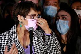 Denuncia por millonarios pagos a asesores en campaña de Karina Oliva agita las aguas en el FA y genera la renuncia del presidente de Comunes