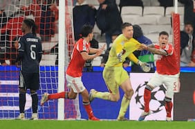 Con gol de arquero en el minuto final: la heroica victoria del Benfica sobre el Real Madrid para seguir en la Champions League