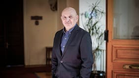 Juan Luis Castro, senador PS: “Sentirse de izquierda por llamar a movilizar está bien para un movimiento estudiantil, no para un partido político”